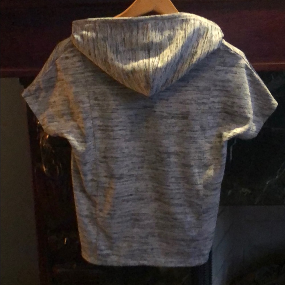 Athleta Girl (12) Short Sleeve Hoodie